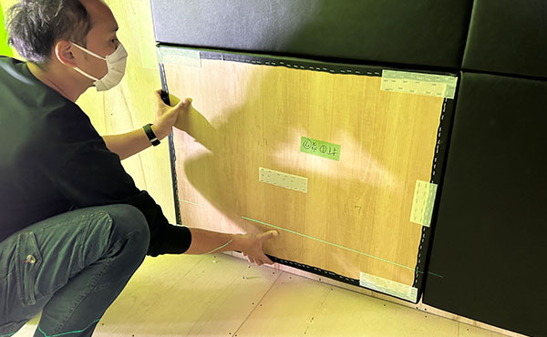 防球マットの施工